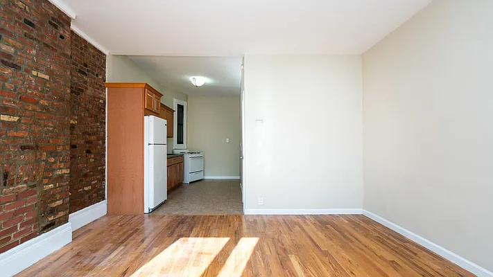 Rented by Nooklyn NYC LLC | media 54