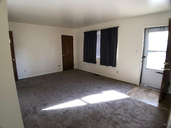 2nd image of 1910 Brentwood Dr