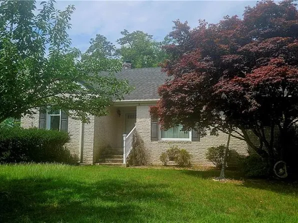 1337 Five Forks Rd, Virginia Beach, VA 23455
