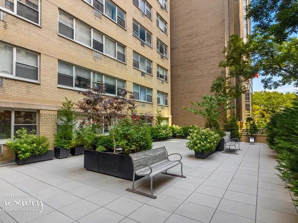 333 East 46th Street 17E image 17 of 17