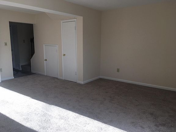 5th image of 1021C Margate Ct