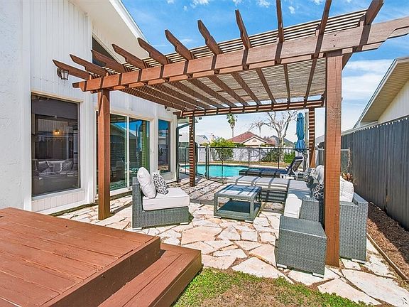 5th image of 13833 Flintlock Dr