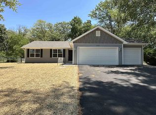 2225 Lee Ln, Beloit, WI 53511