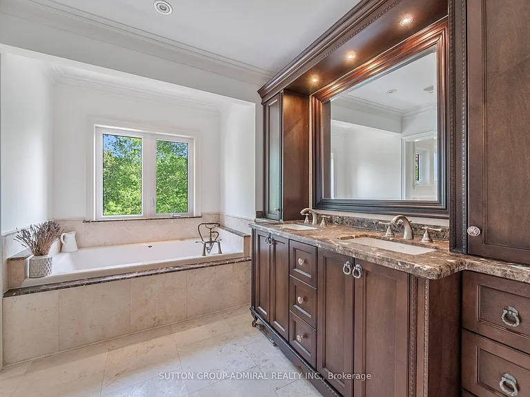 35 Wentworth Ave — Photo 26