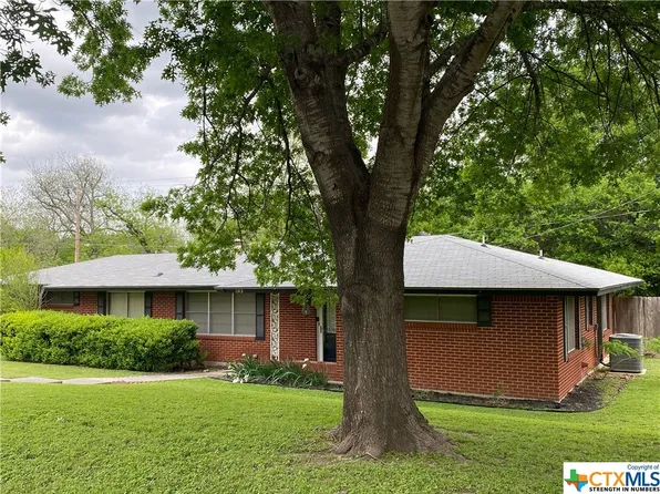 1313 Live Oak Dr, Belton, TX 76513