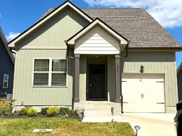 1346 Isaiah Dr, Clarksville, TN