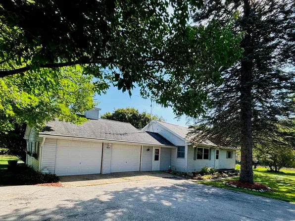 2528 Muckle Rd, Central Lake, MI 49622