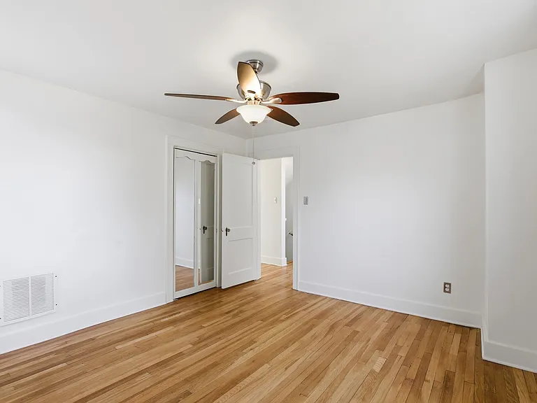240 Ridgewood Ave — Photo 24
