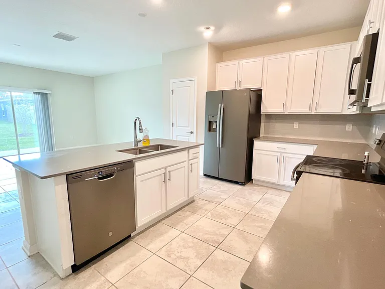 4424 Blackbird St — Photo 5
