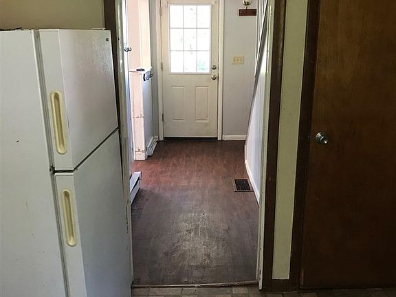 5th image of 124 Jefferson Ave