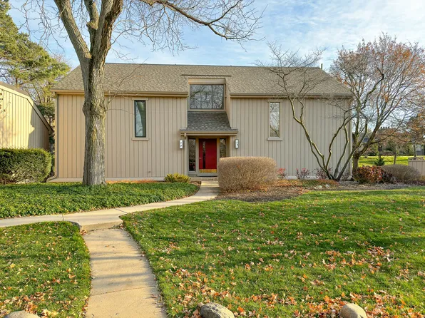 79 Meadow Pl APT C, Lake Barrington, IL 60010