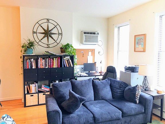 3rd image of 496 Pavonia Ave APT B3