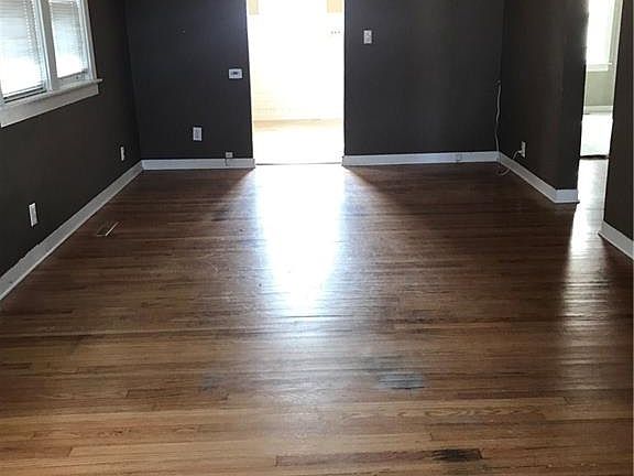 5th image of 1006 E Montgomery St