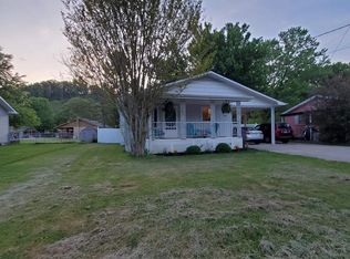 1102 Sulphur Srpings Rd, Waynesville, NC 28786