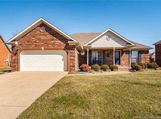 3213 Hadleigh Pl, New Albany, IN 47150