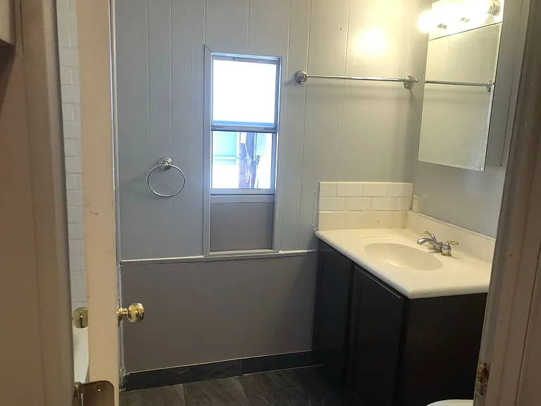 809 Newark St — Photo 25