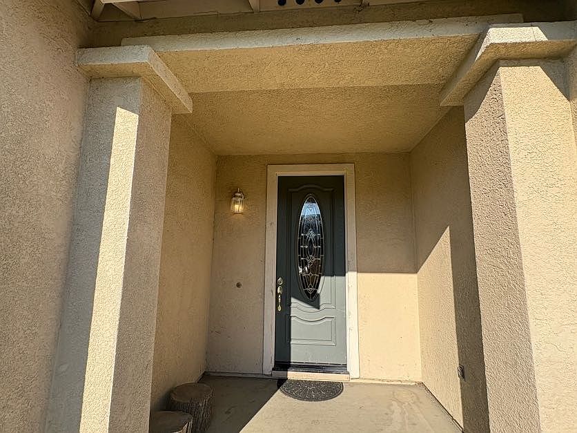 1st image of 544 Peach Dr