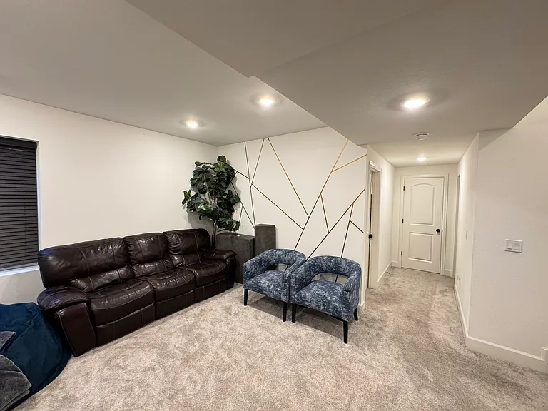 6109 Dayton St — Photo 32