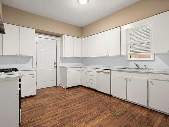 2nd image of 5333 Collinwood Ave