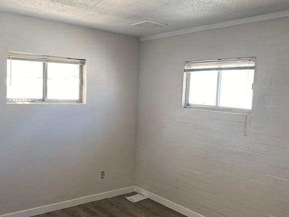 5th image of 1405 Fay Blvd