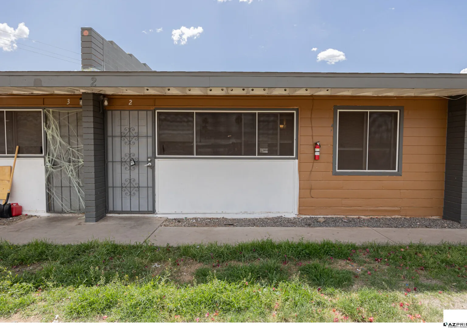 2 bed, 1.0 bath, 650 sqft, $995 — Photo 2