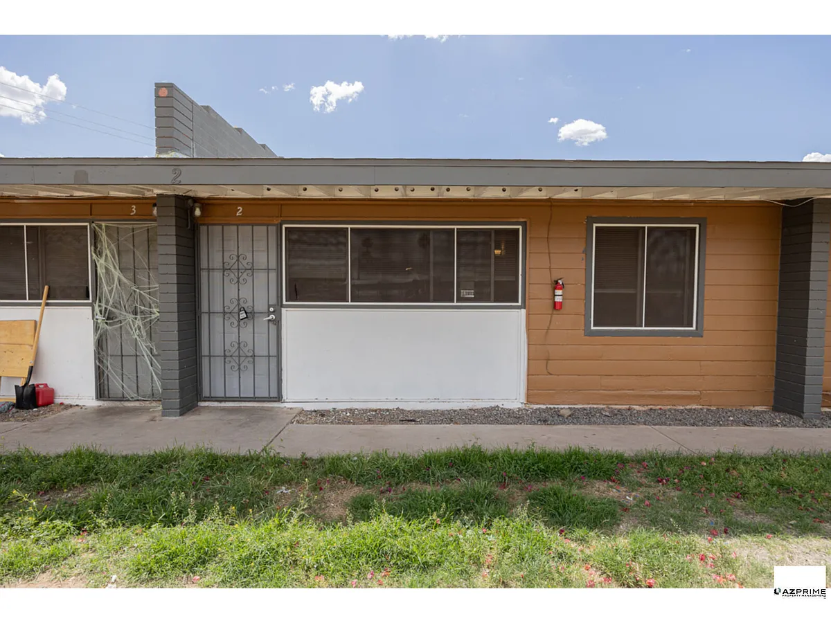 Building Photo - 2139 W Devonshire Ave #2