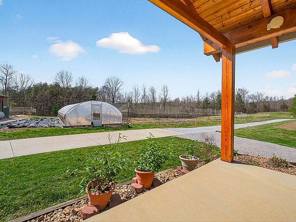 6th image of 138 Effie Allen Ln