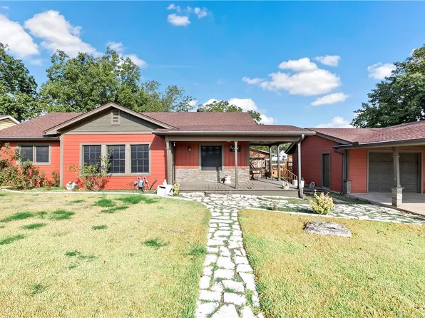 606 W Alligator St, Caldwell, TX 77836