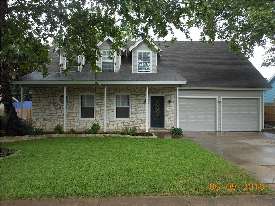 1st image of 1710 Foxfire Dr