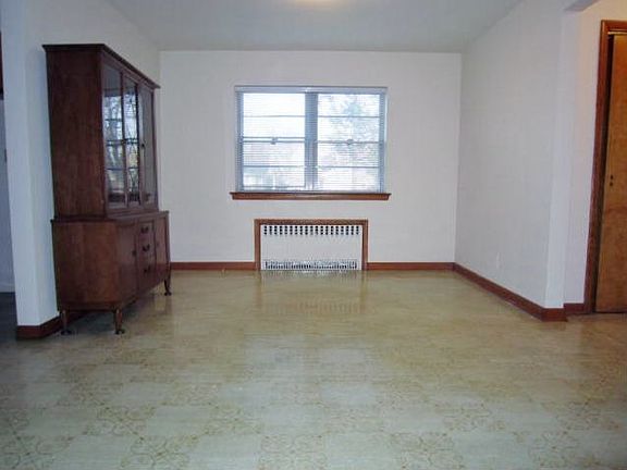 5th image of 820 Kingsland Ln