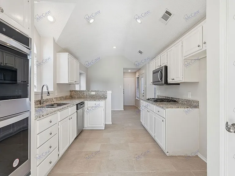 2314 Stillwater Dr — Photo 9