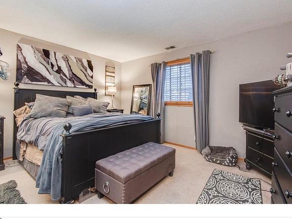 3rd image of 1284 Norton Ave NE APT 202