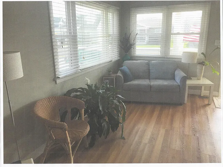 207 E Toledo Ave — Photo 6