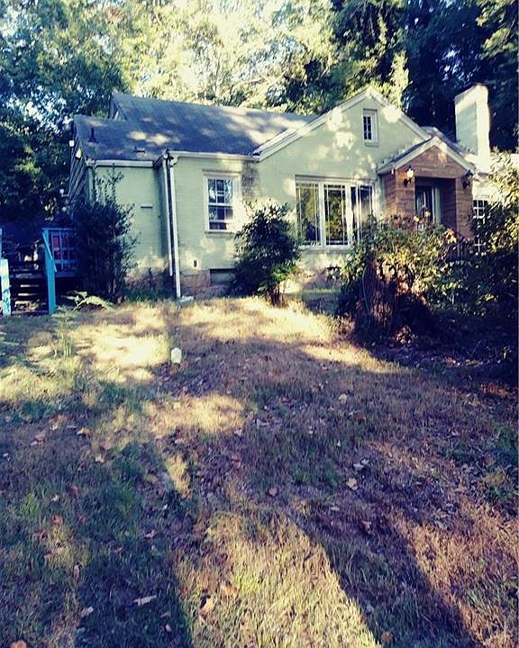 2nd image of 344 Wilkinson Dr SE