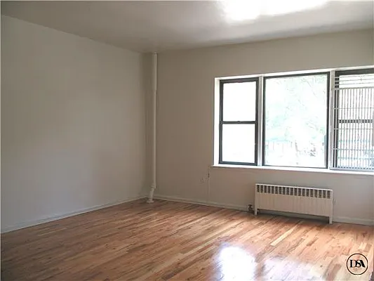 Rented by DSA Realty | media 22