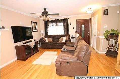 3rd image of 319 Cortelyou Ave