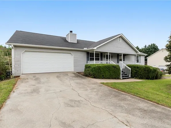 1214 Willow Dr, Auburn, GA 30011