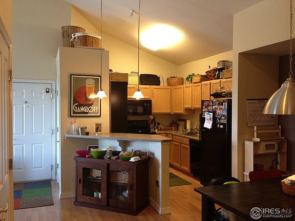 3rd image of 804 Summer Hawk Dr #10000-10304