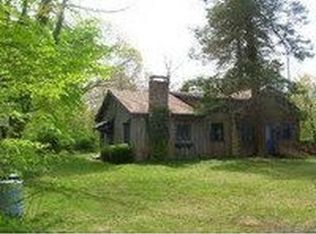 210 S Country Rd, Bellport, NY 11713