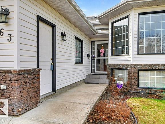 3rd image of 63 Charlton Rd