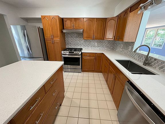 3rd image of 4529 NW 43rd Pl