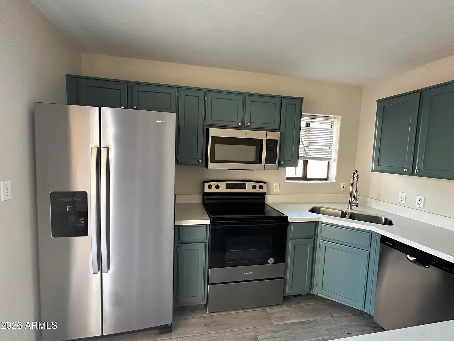 2 bed, 2.5 bath, 1340 sqft, $1,950 — Photo 2