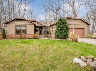 2977 White Oaks Rdg, Buchanan, MI 49107