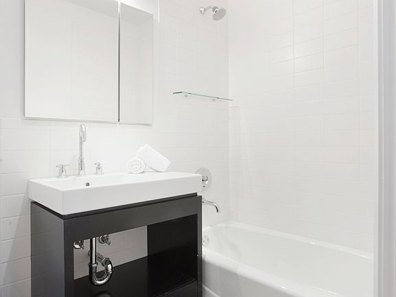 5th image of 30 Washington St APT 3A