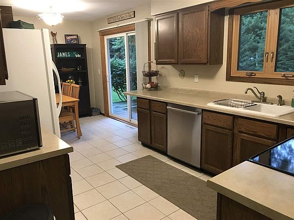 2nd image of 2310 Ashwood Ct