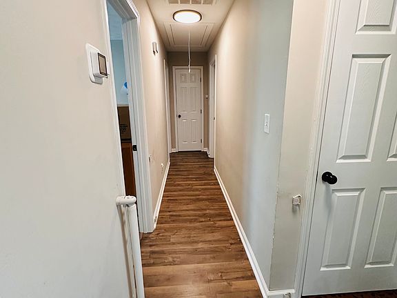 5th image of 1068 Waterside Dr SE