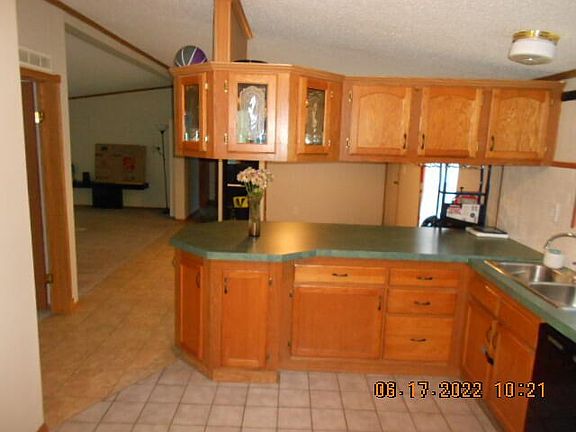 3rd image of 708 Marcelletti Ave
