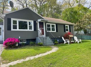 27 Winchester Ave, Worcester, MA 01603