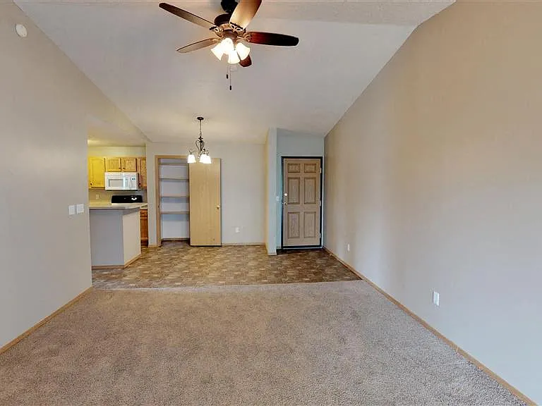 Oakmont Estates — Photo 26