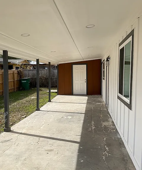 2703 Menchaca St #2 — Photo 17